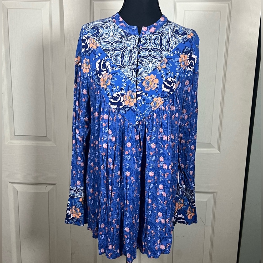 ✨ Free People Blue Floral Tunic Top Boho Mixed Print Long Sleeve M - Picture 1 of 6